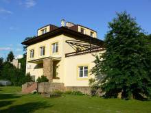Penzion Továrníkova Vila - Skuhrov nad Bělou