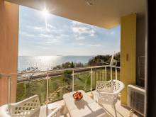ALEX BEACH - 