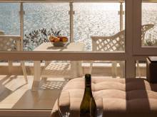 ALEX BEACH - 