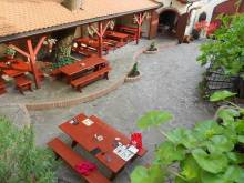 Mikulov Inn - ubytování, restaurace a vinný sklep - foto 2 Mikulov Inn - ubytování, restaurace a vinný sklep 2