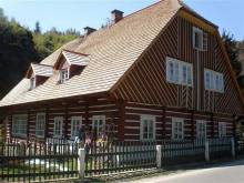 Bývalý historický vodní Mlýn u skály - Deštné v Orlických horách