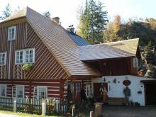 Bývalý historický vodní Mlýn u skály - Deštné v Orlických horách