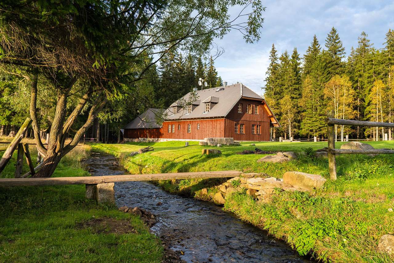 Dvorec Nová Hůrka - Nová Hůrka