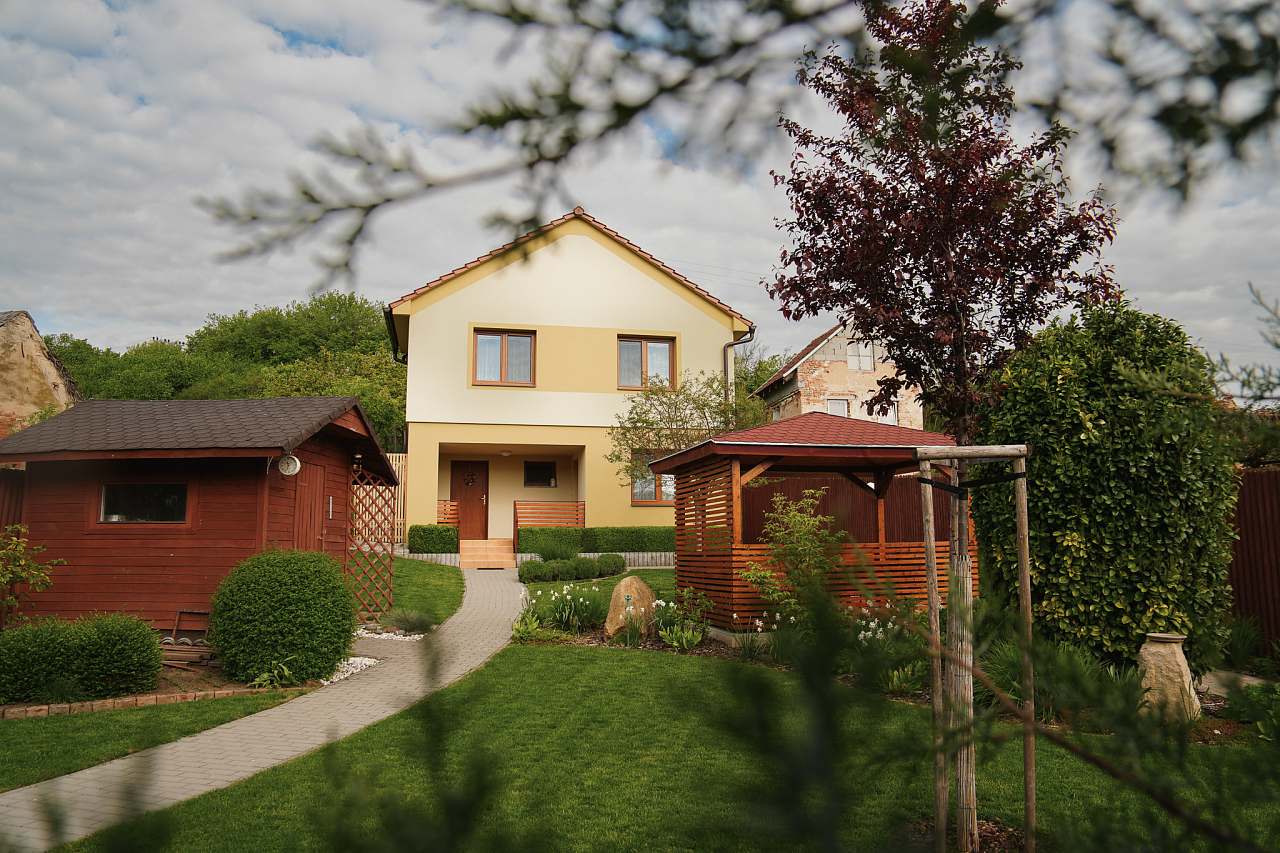 Penzion - Milovice