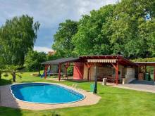 Chalupa Trosenka, pod hradem Trosky - Troskovice