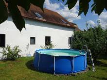 Chalupa u vlkovských pískoven s dvorem, zahradou a bazénem - Vlkov nad Lužnicí