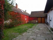 Chalupa u vlkovských pískoven s dvorem, zahradou a bazénem - Vlkov nad Lužnicí