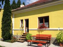 Apartmán k pronájmu - Velečín