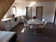 Apartmán nad vinařstvím - Perná