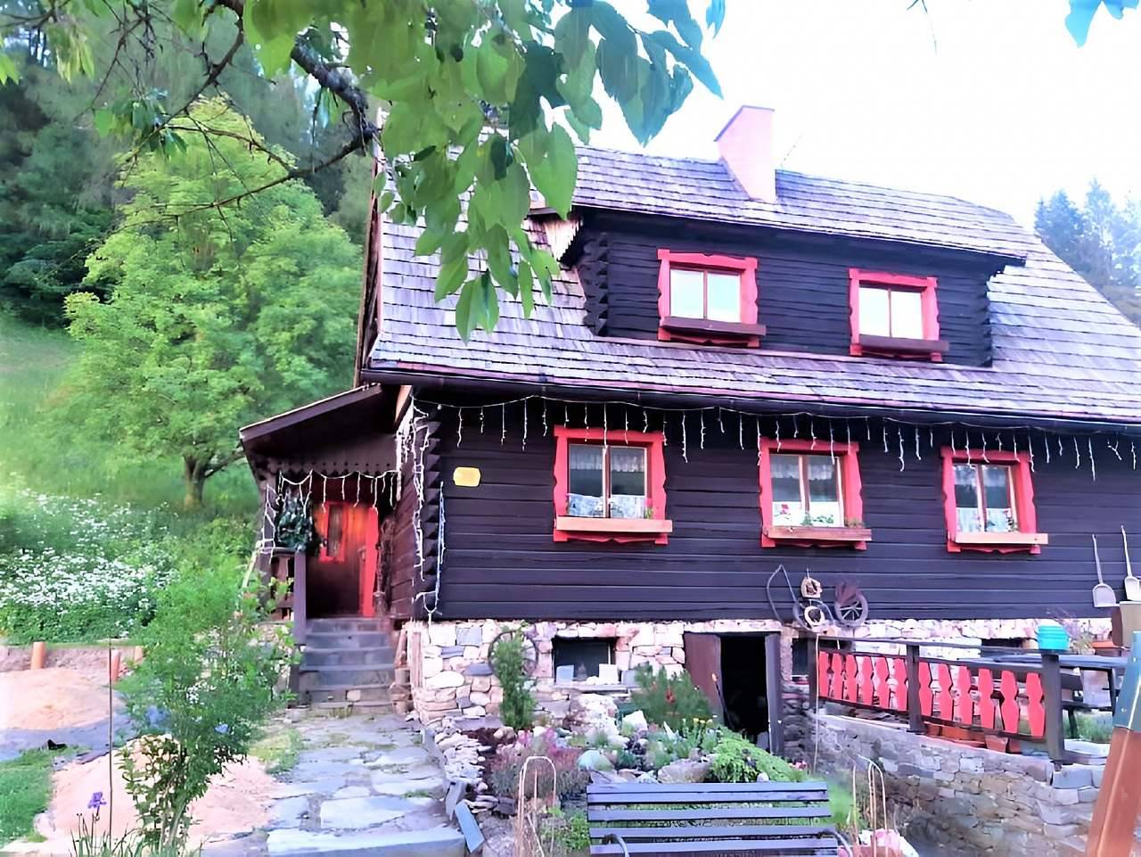 Malovaná roubenka - Malá Morávka