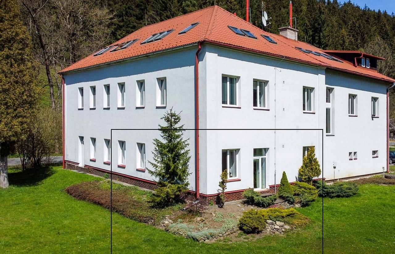 Apartmán k pronájmu - Velké Karlovice