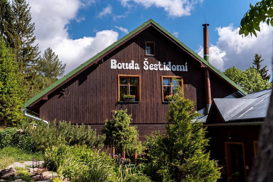 Bouda Šestidomí - Strážné