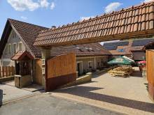 Božská usedlost - Loktuše