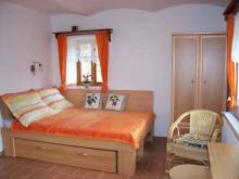 Apartmán pod skálou - Všemily