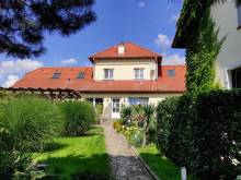 Royal Garden Apartmets *** - Štítary