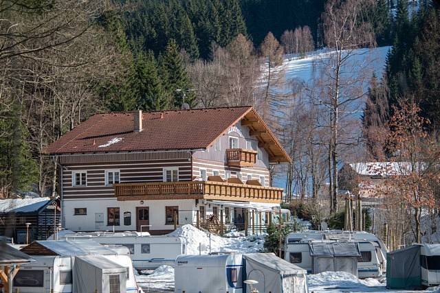  Apartmány a autokemp Zákoutí - Deštné v Orlických horách