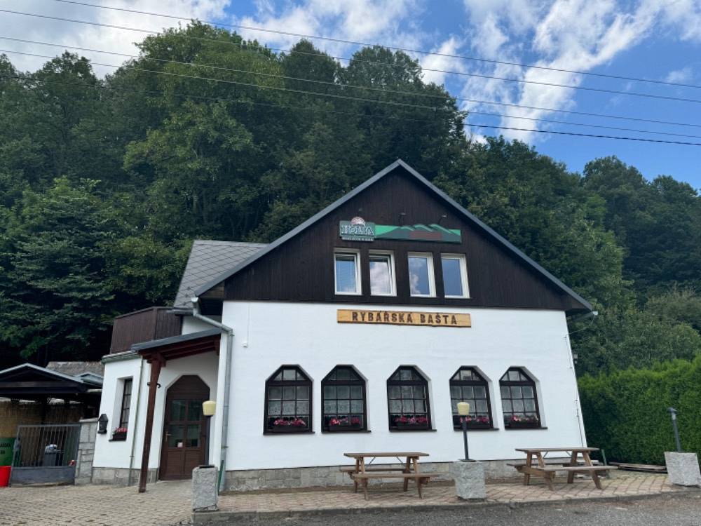 Penzion a rybářská bašta U Jesetera - Adolfovice