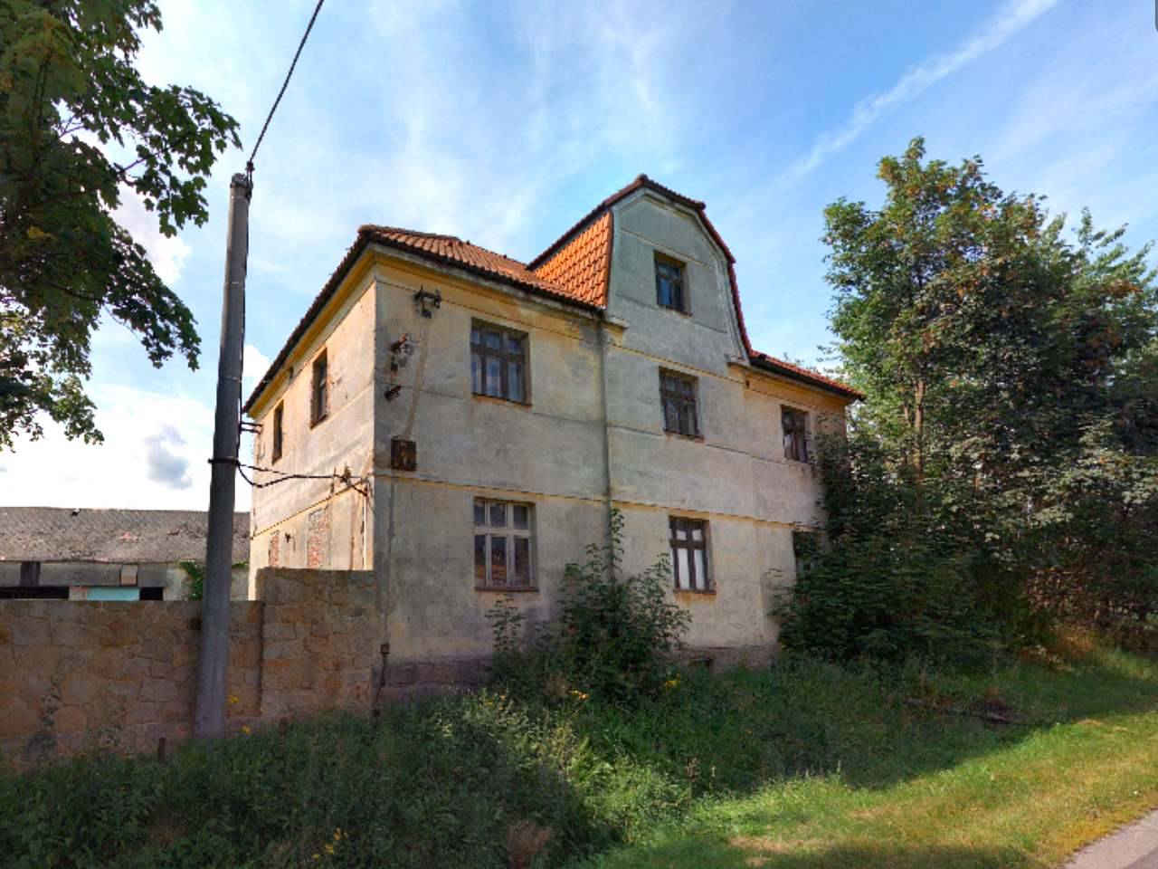 Hospodářský dvůr - Trhomné