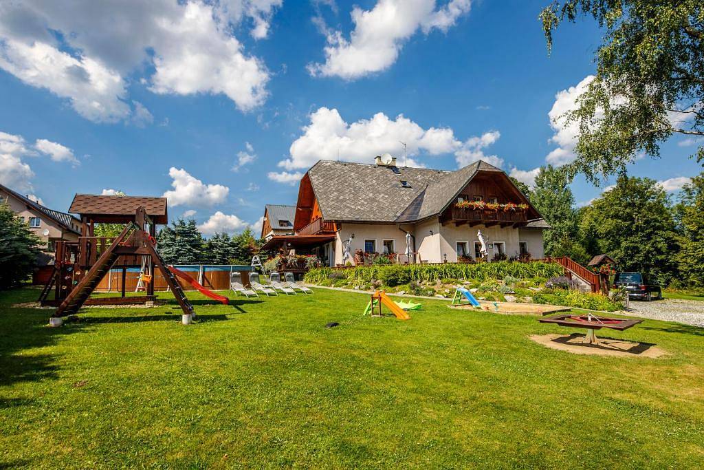 Penzion pod Šerákem - Ostružná