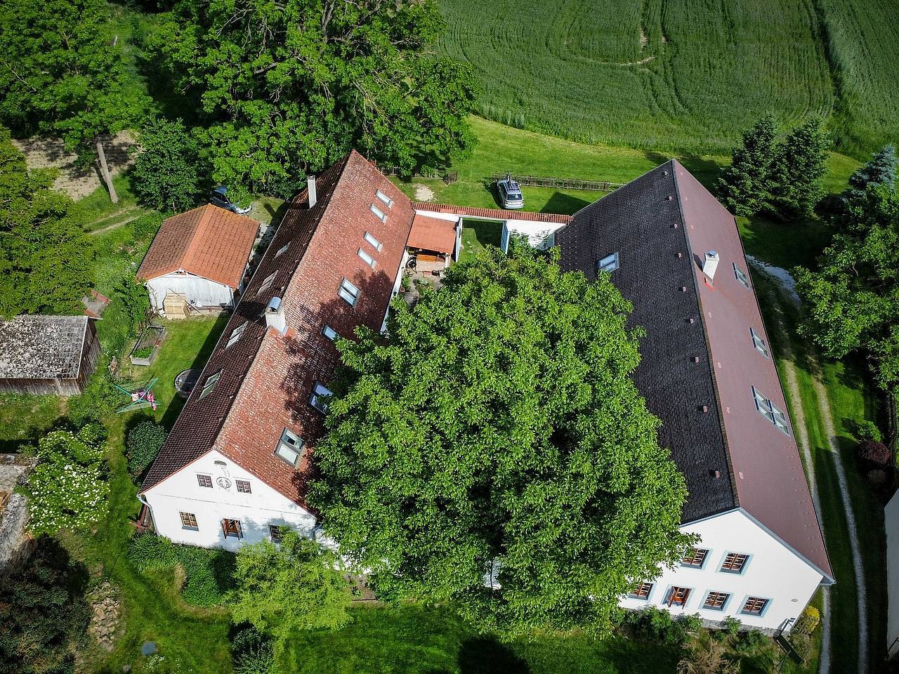 Malíkovský dvůr - Malíkov nad Nežárkou