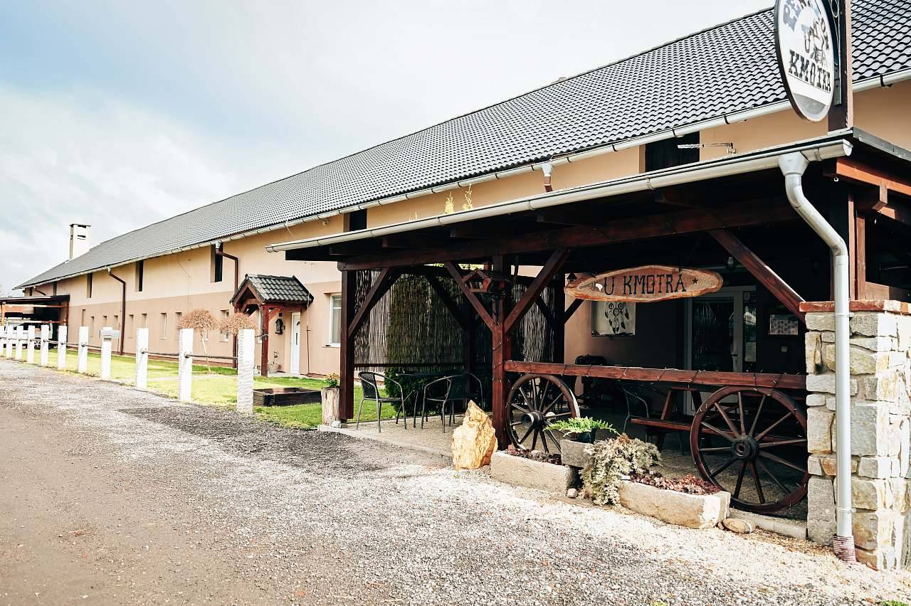 Penzion U Kmotra - Petrovice