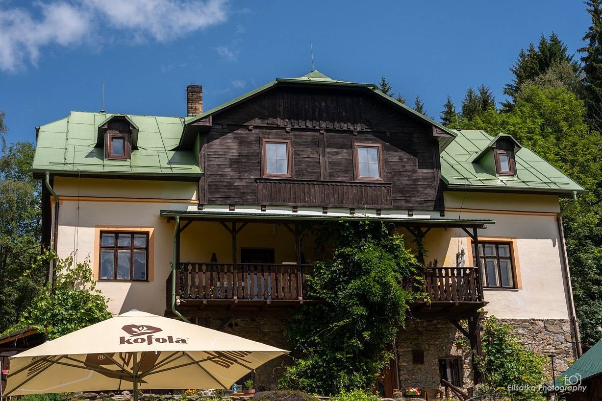 HamrákOFF - penzion, bistro, kuličkodrom - Kašperské Hory